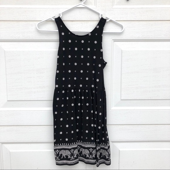Old Navy Other - Old Navy Black Elephant Print Sleeveless Dress!